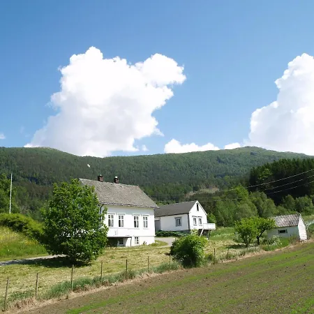 Byrkjeleite - Modernized House With 5 Bedrooms Herand
